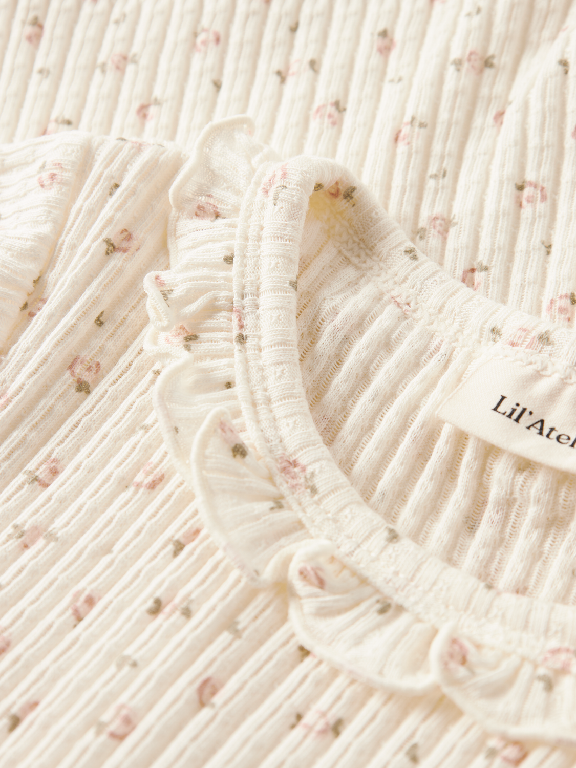 model_shot-front_full